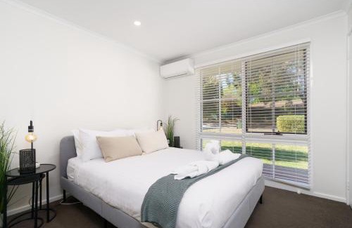 Wanniassa House | Stylish 3Bedroom Escape in South Canberra - Hosted by Canstay