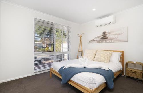 Wanniassa House | Stylish 3Bedroom Escape in South Canberra - Hosted by Canstay
