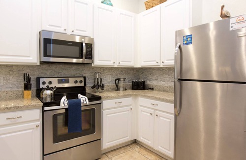 Bahama Bay Apartment | Stylish 3BR, 2BA condo in Beach Style atmosphere