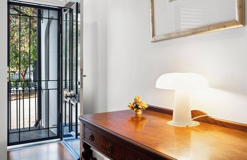 Balmain House | Stylish 3BR, 2BA King Beds Balmain Terrace Near Parks, Ferries & Darling Street