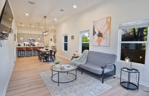 Denver Heights House | Stylish 3BR 2BA Urban Retreat Near Lively Downtown