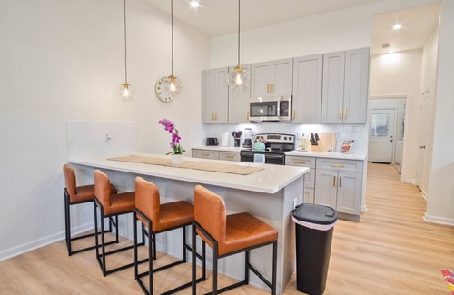 Denver Heights House | Stylish 3BR 2BA Urban Retreat Near Lively Downtown