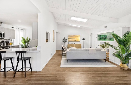 Downtown House | Stylish 3BR Coastal Getaway