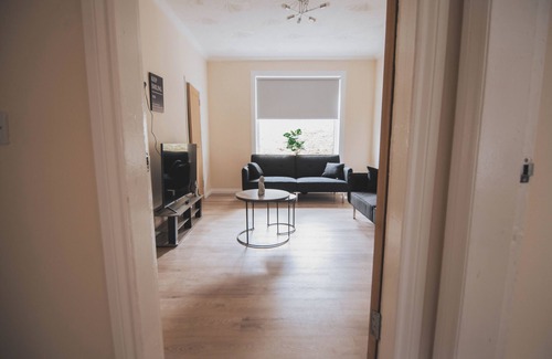 King's Park House | Stylish 3BR Home near Hampden No 264| Free Parking