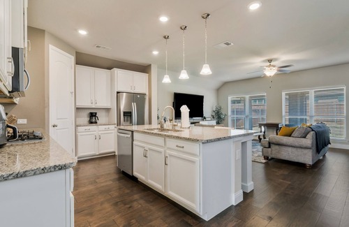 Fort Worth House | Stylish 3BR Near Lake & Downtown w/Patio & WiFi