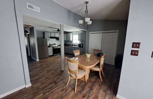 Portsmouth House | Stylish 3BR Retreat Near Hospitals, Shipyard, and Casino.