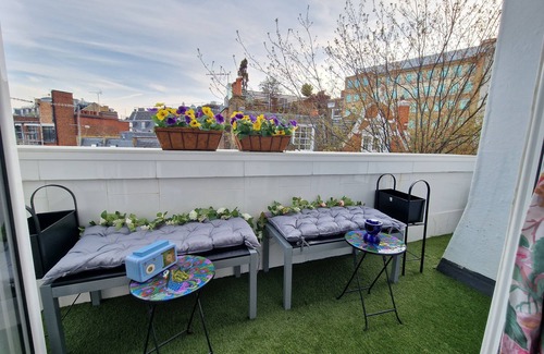 Covent Garden Apartment | Stylish 4 bedroom Flat Retreat in Covent Garden,London,WC2H 9PL