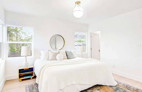 Atwater Village Villa | Stylish 4B3B Villa near Dodger Stadium