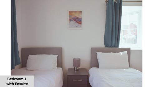 Marston Green House | Stylish 4beds House with parking for contractors & families, HS2 NEC