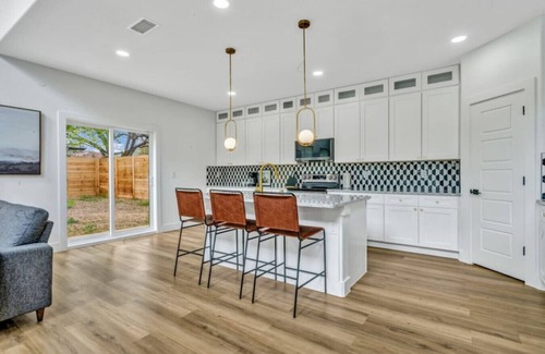 West Dallas House | Stylish 4BR Getaway with Cozy Touches & Amenities