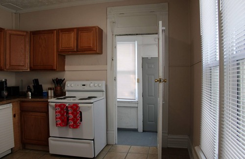 Weinland Park Apartment | Stylish 5-Bedroom Home in the heart of OSU