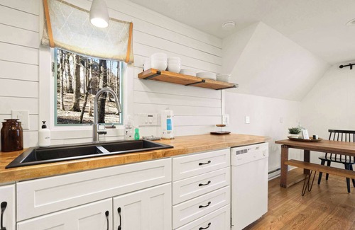 Charter Hills House | Stylish A-Frame Cabin Escape in Beech Mountain