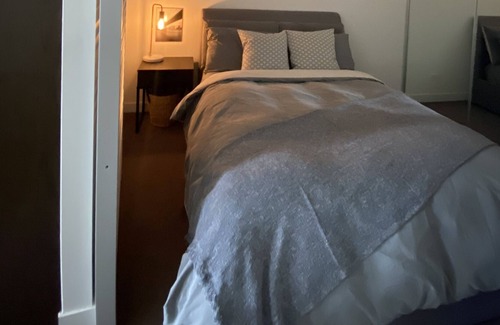 Abbotsford Apartment | Stylish Abbotsford's Retreat - Eden Condo