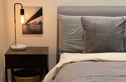 Abbotsford Apartment | Stylish Abbotsford's Retreat - Eden Condo