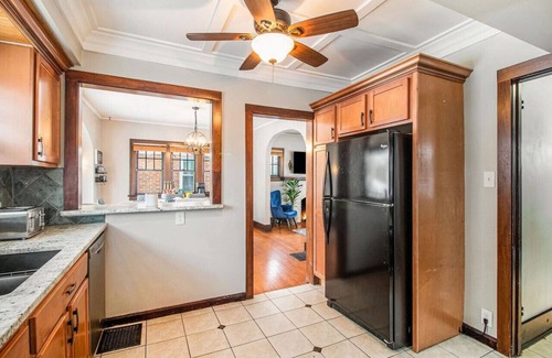 Grand Rapids House | Stylish and comfortable home in downtown Grand Rapids- Gameroom and Huge Backyard