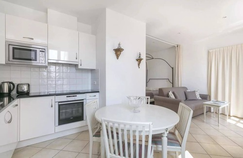 Notre-Dame Apartment | Stylish and comfortable apartment with a terrace, close to the Palace