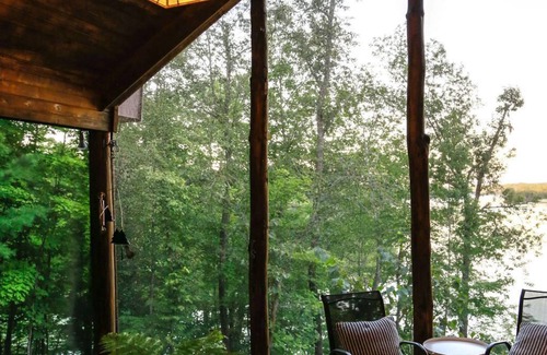 Brill Cabin | Stylish and Cozy Cabin on the Red Cedar Chain overlooking quiet bay