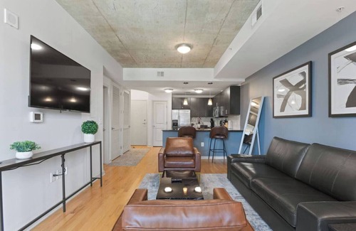 Midtown Apartment | Stylish and great location for business travelers, medical professionals or anyone looking to relax in the Urban Oasis of Midtown.