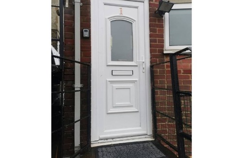 Dover Apartment | Stylish and Modern Apartment close to Dover Port!
