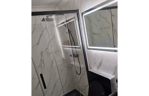 Dover Apartment | Stylish and Modern Apartment close to Dover Port!