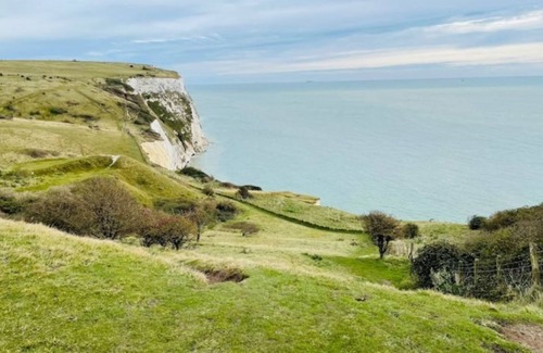 Dover Apartment | Stylish and Modern Apartment close to Dover Port!
