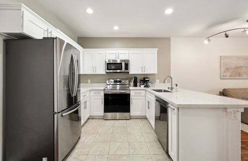 Little Italy Condo | Stylish and Modern Condo in San Diego with Parking