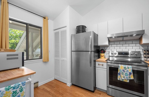 Brewster Condo | Stylish and Modern Upper Level End Unit Condo at OCEAN EDGE
