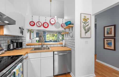 Brewster Condo | Stylish and Modern Upper Level End Unit Condo at OCEAN EDGE