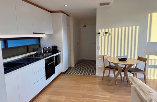 Leichhardt Apartment | Stylish and Quality Modern One-Bed Apartment