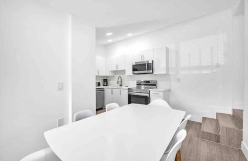 Miami Shores House | Stylish and Remodeled 3BR House