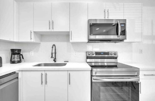 Miami Shores House | Stylish and Remodeled 3BR House