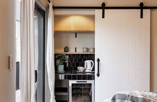 Dunsborough House | STYLISH AND SOPHISTICATED TWO STOREY RETREAT WITH SPARKLING POOL
