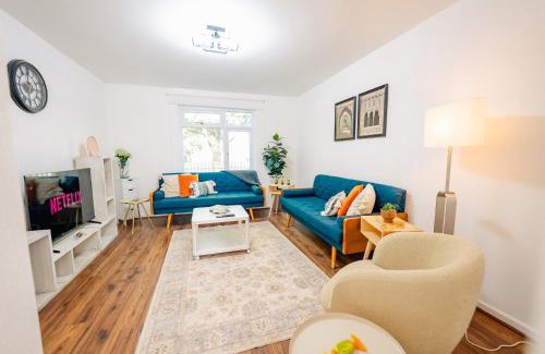 Pentwyn House | Stylish And Spacious 3 Bed Semi Home