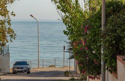 Sicily South Coast Apartment | Stylish apartment with sea view
