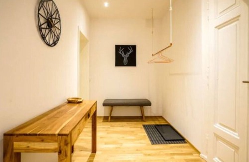 Zentrum-Ost Apartment | ***Stylish apartment at the Main Station / 2 BR / up to 5 Pers.***