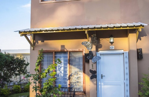 Lusaka Apartment | Stylish Apartment near Foxdale Court and Forest