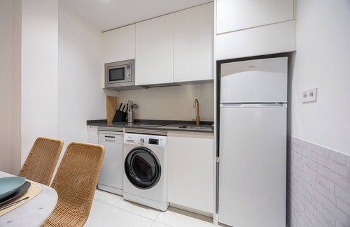Barrio de La Latina Apartment | Stylish Apartment next to Royal Palace & La Latina
