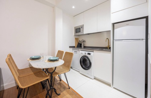 Barrio de La Latina Apartment | Stylish Apartment next to Royal Palace & La Latina