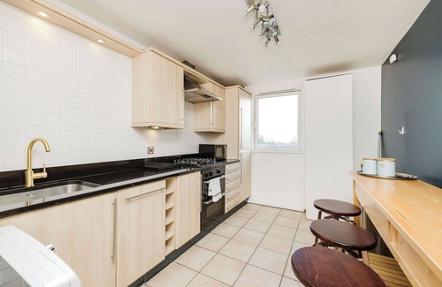 Old Town Apartment | Stylish Apartment with Balcony in Old Town