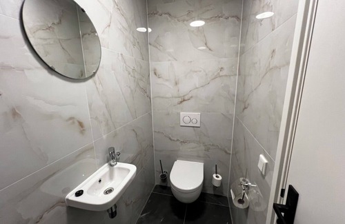 Goirle Apartment | Stylish apartment with free parking, fast WiFi, and easy access to Goirle’s attractions. Sleeps four