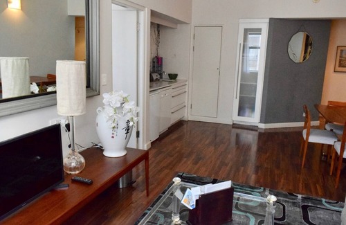 Cape Town City Centre Apartment | Stylish Apartment with Rooftop Pool & City Views