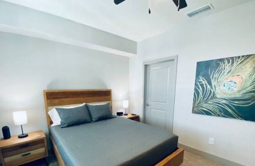 East Ybor Apartment | Stylish Apt in Historic Ybor City! Mins away from 7th Avenue and Downtown Tampa!