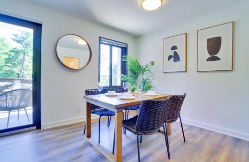 Court House Apartment | Stylish Apt Steps from Barton Park