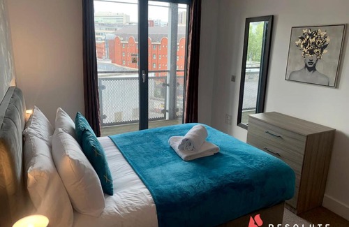 Theatreland Birmingham Apartment | Stylish Arcadian Centre - One Bedroom - Large Balcony - Bullring Shopping