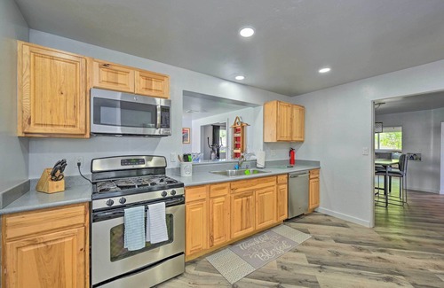 Williams House | Stylish ‘Basecamp 6850' Near Downtown Williams!