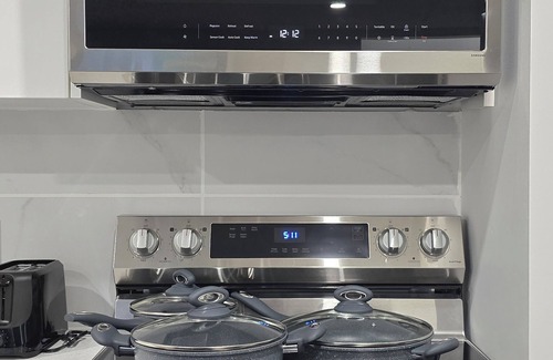 Southeast Edmonton Apartment | Stylish basement suite in Orchards SW Edmonton