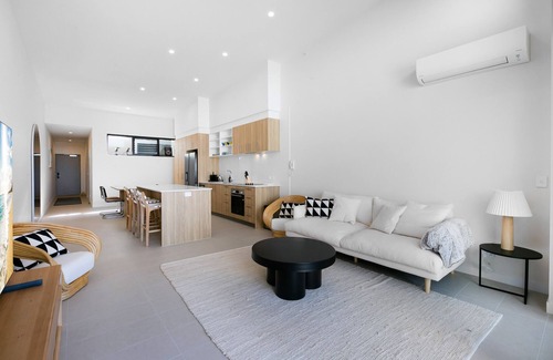 Bogangar Apartment | Stylish Beachside 1-Bed with Balcony & Ocean Views