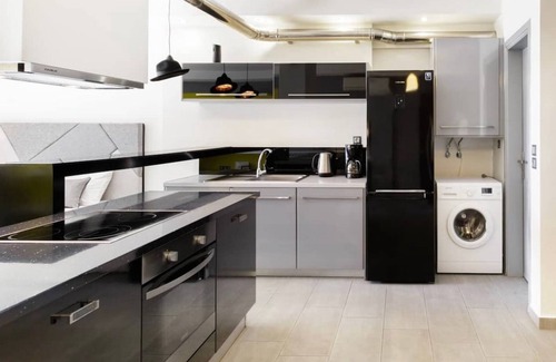 Gazi Apartment | Stylish Boutique Loft With Private Balcony