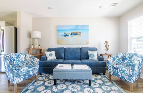 Biloxi House | Stylish, BRAND NEW 3 Bed Cottage, Beach Front, DOG FRIENDLY!
