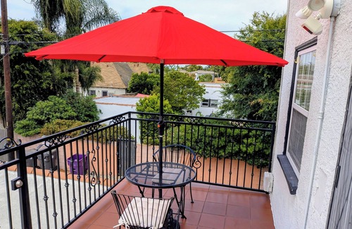 South Wrigley House | Stylish bright 3 bedrooms Wrigley historical district